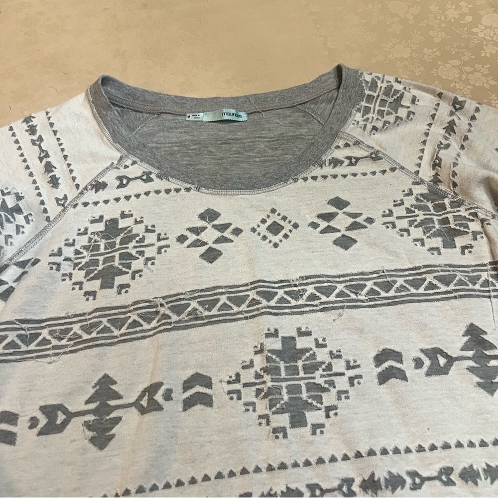 Maurices Women’s Long Sleeve Boho Aztec Crew Neck Gray Pullover Sweatshirt Sz: M